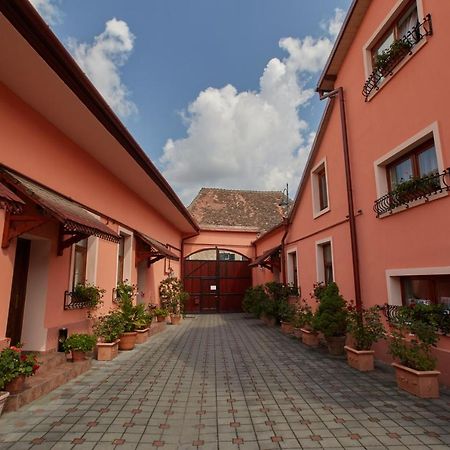Pensiunea Daniel Sibiu Ngoại thất bức ảnh