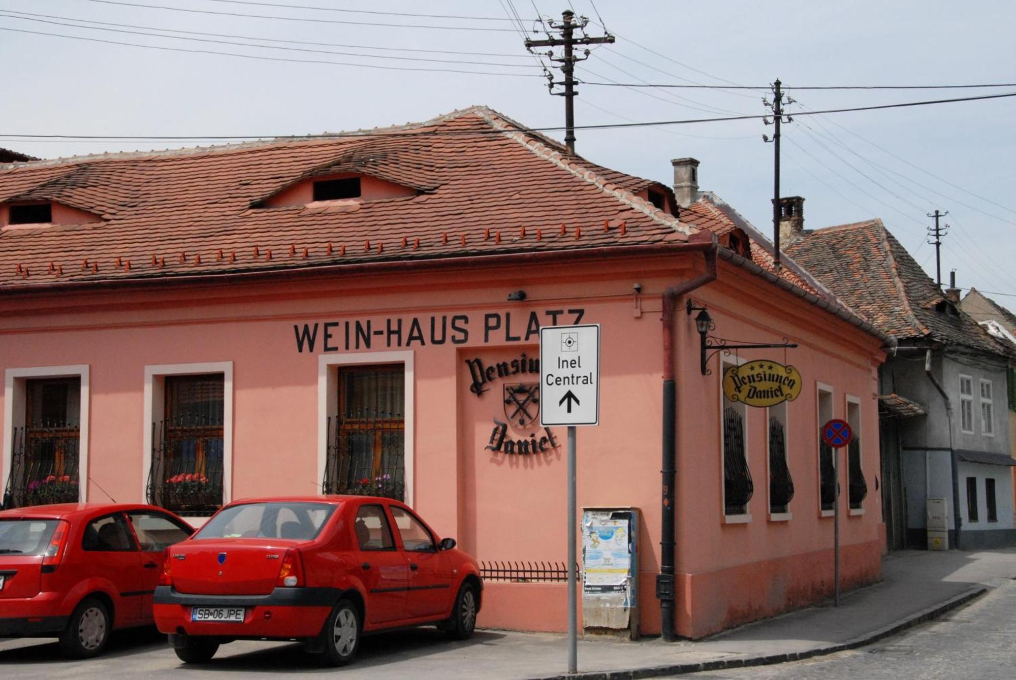 Pensiunea Daniel Sibiu Ngoại thất bức ảnh