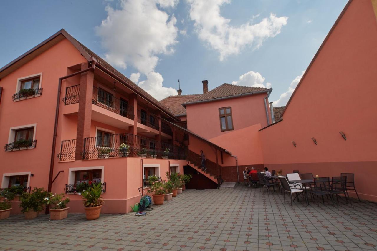 Pensiunea Daniel Sibiu Ngoại thất bức ảnh